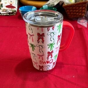 SWIG LIFE 22OZ MUG | RIBBONS AND BOWS